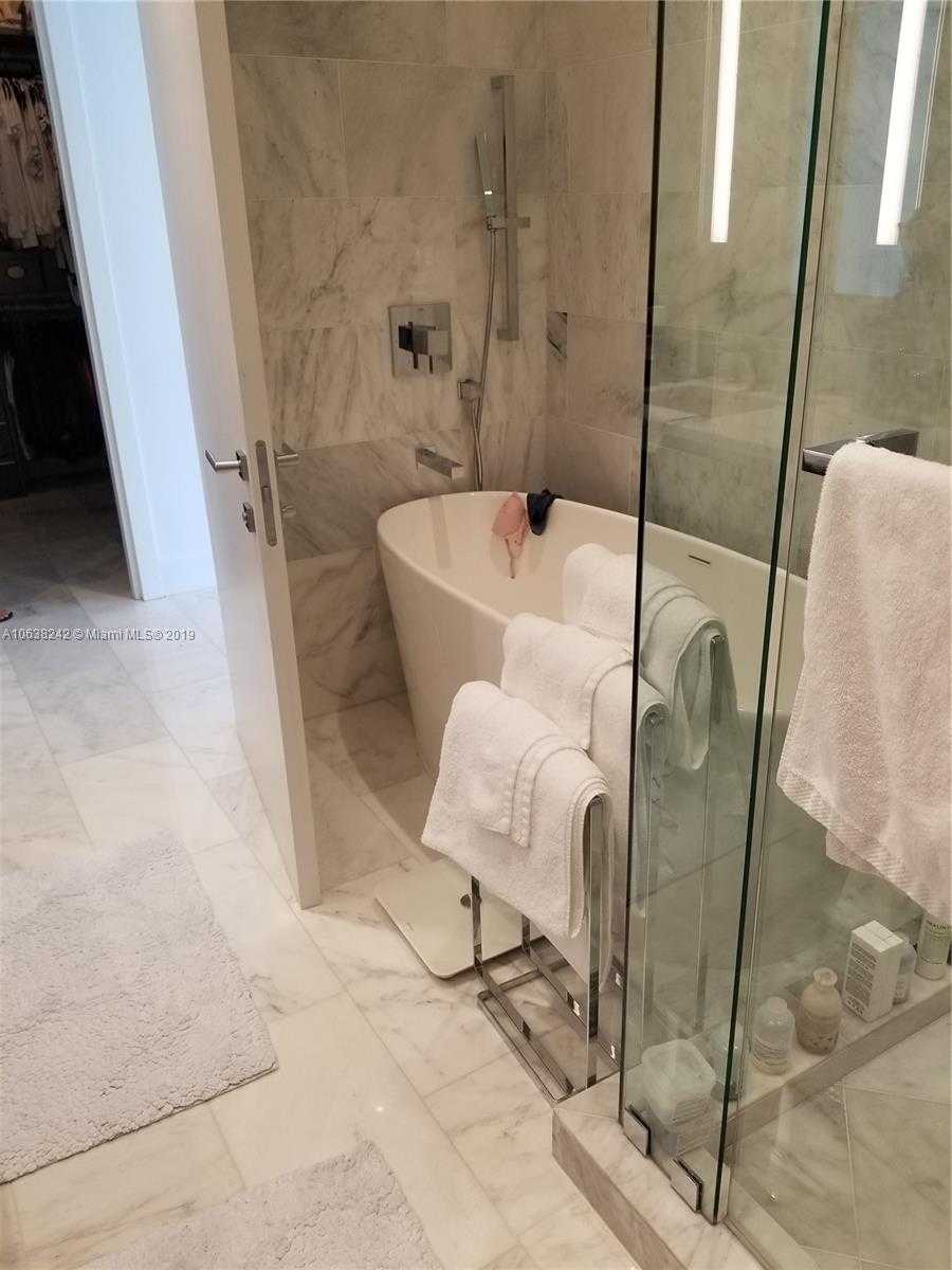 Imagen de Pequeño Objeto
