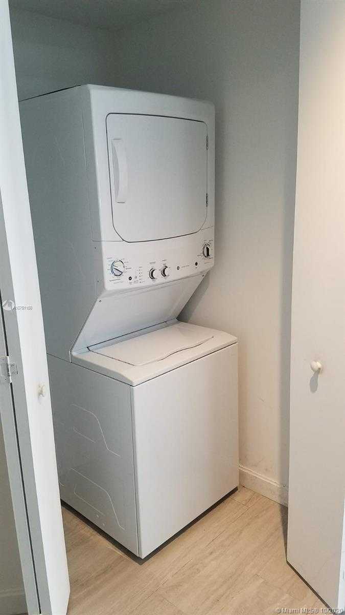 Imagen de Pequeño Objeto