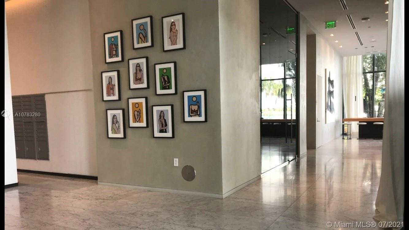 Imagen de Pequeño Objeto