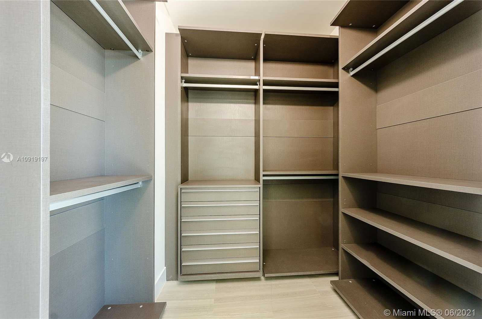 Imagen de Pequeño Objeto