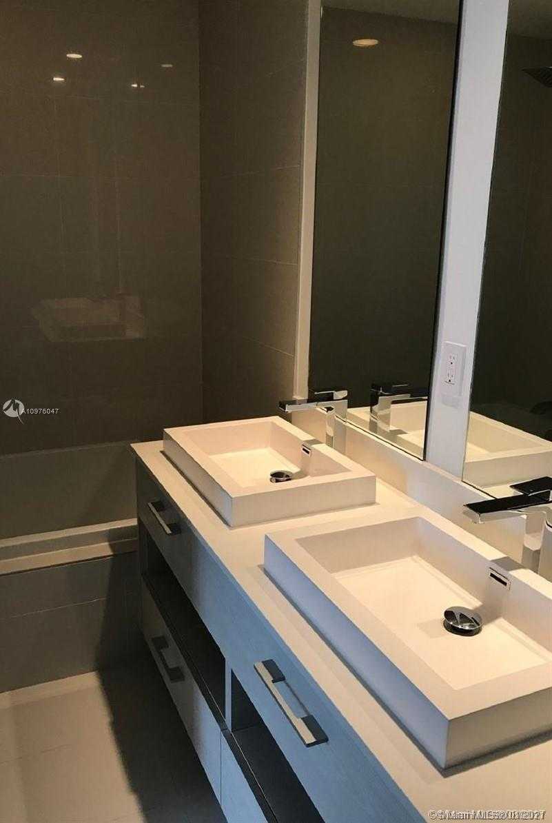 Imagen de Pequeño Objeto