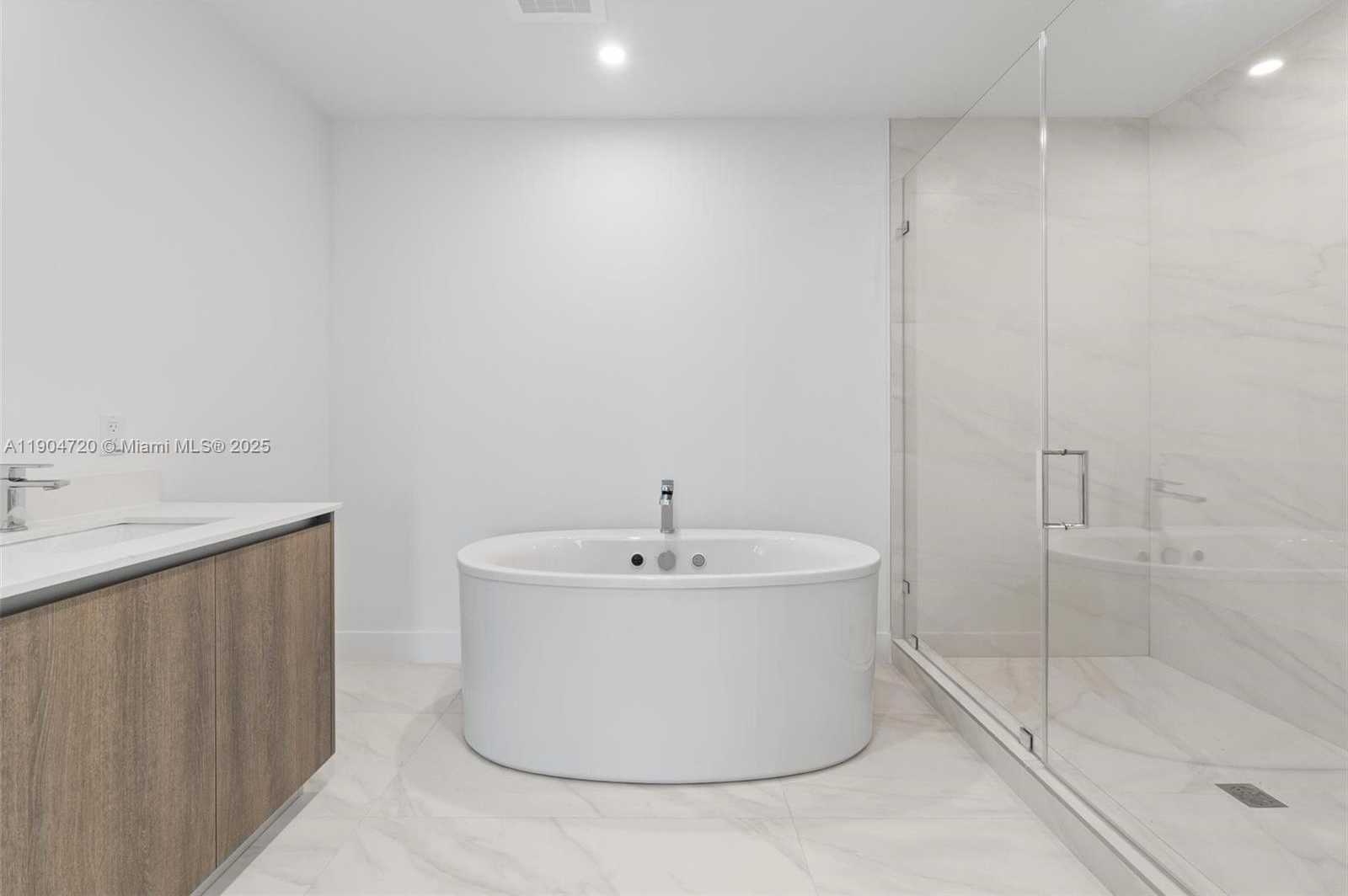 Imagen de Pequeño Objeto