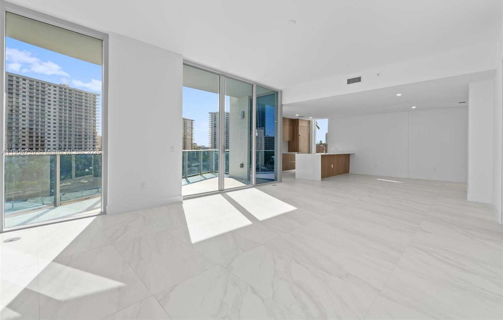 Imagen de Pequeño Objeto