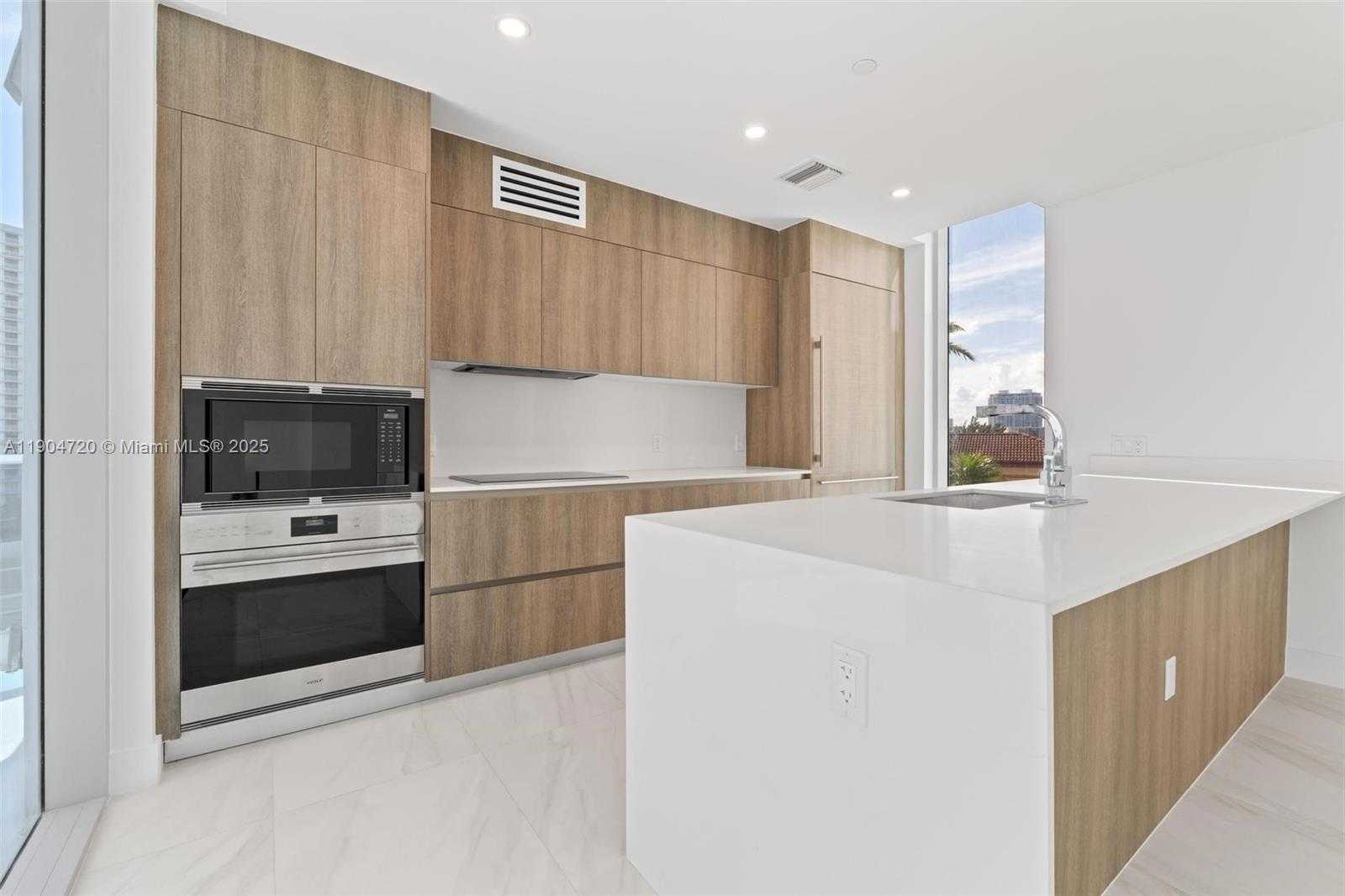 Imagen de Pequeño Objeto