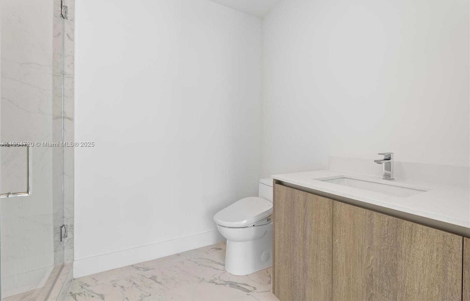 Imagen de Pequeño Objeto