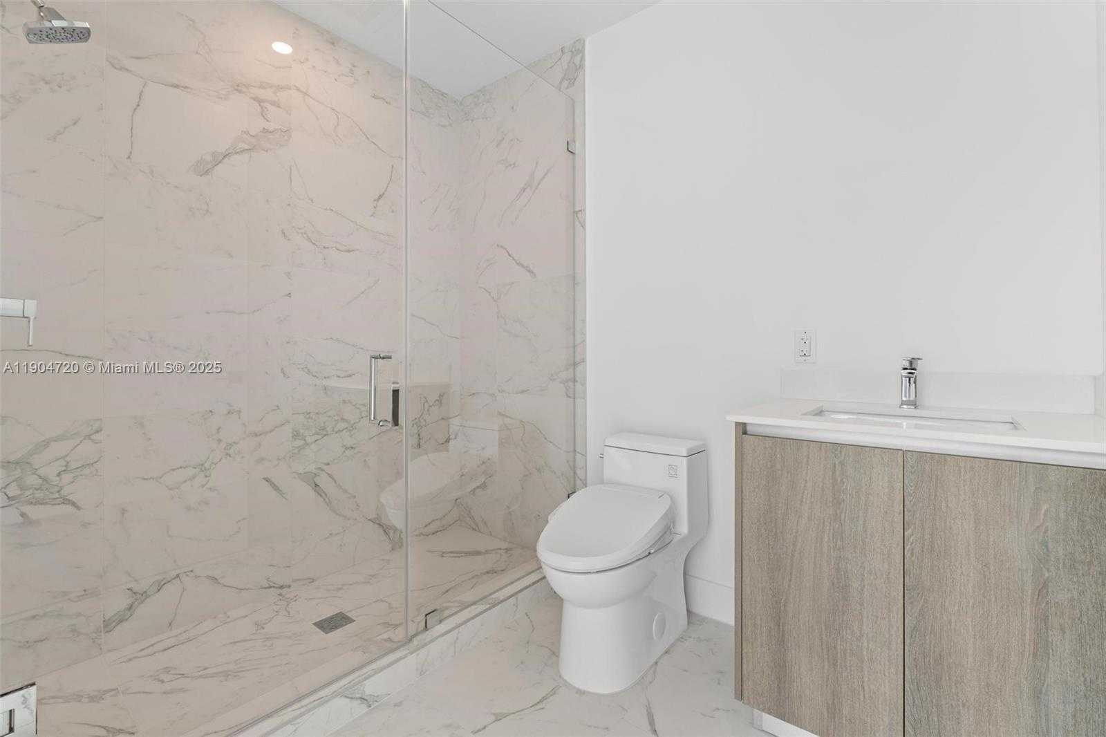 Imagen de Pequeño Objeto