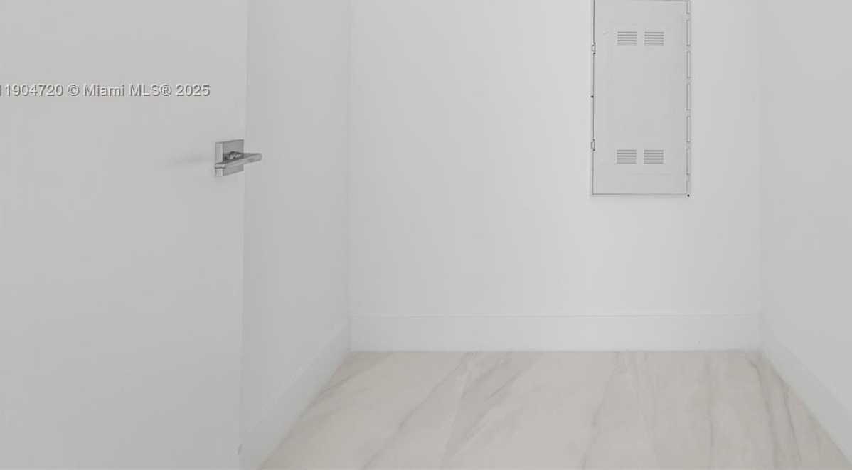 Imagen de Pequeño Objeto