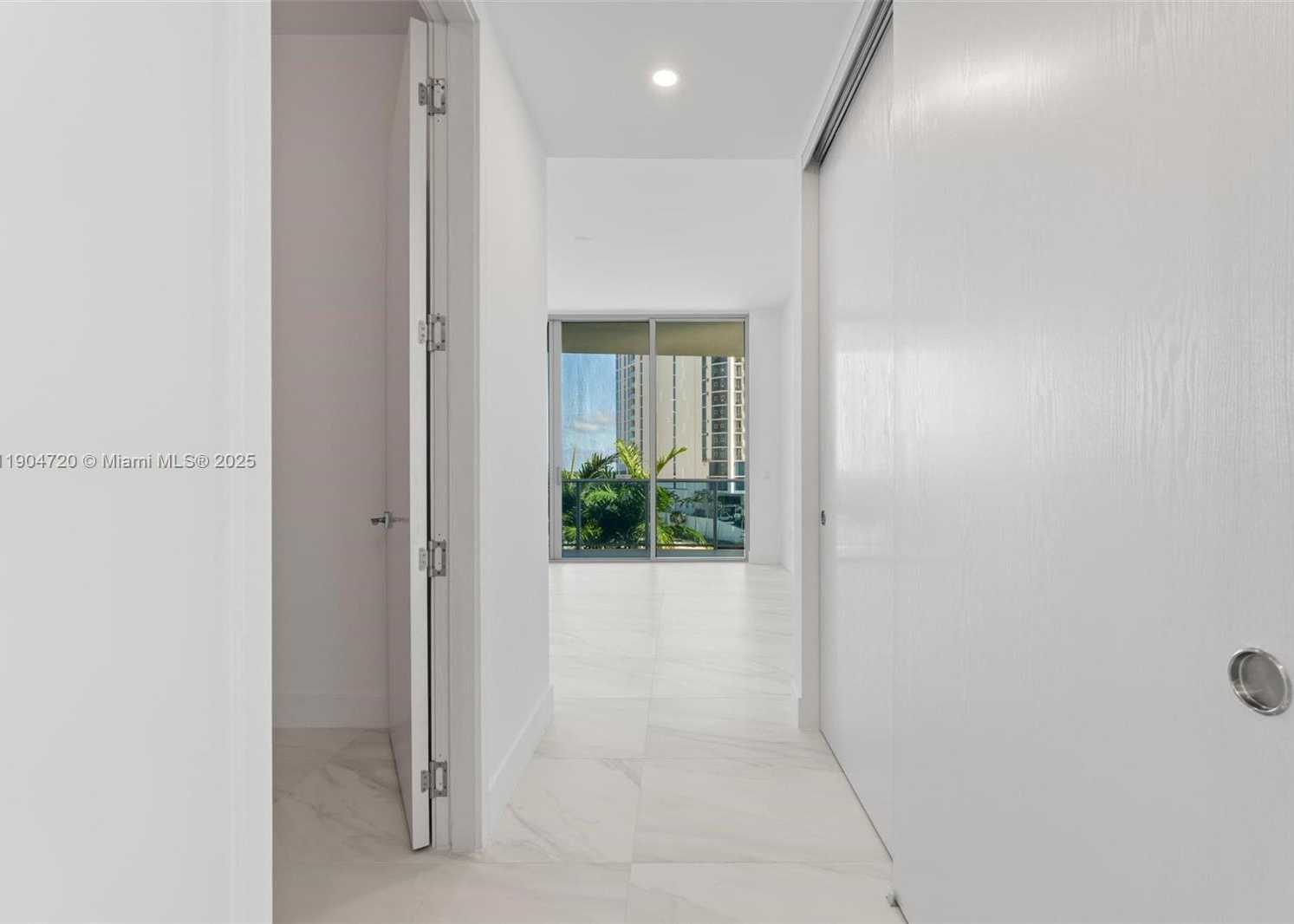 Imagen de Pequeño Objeto