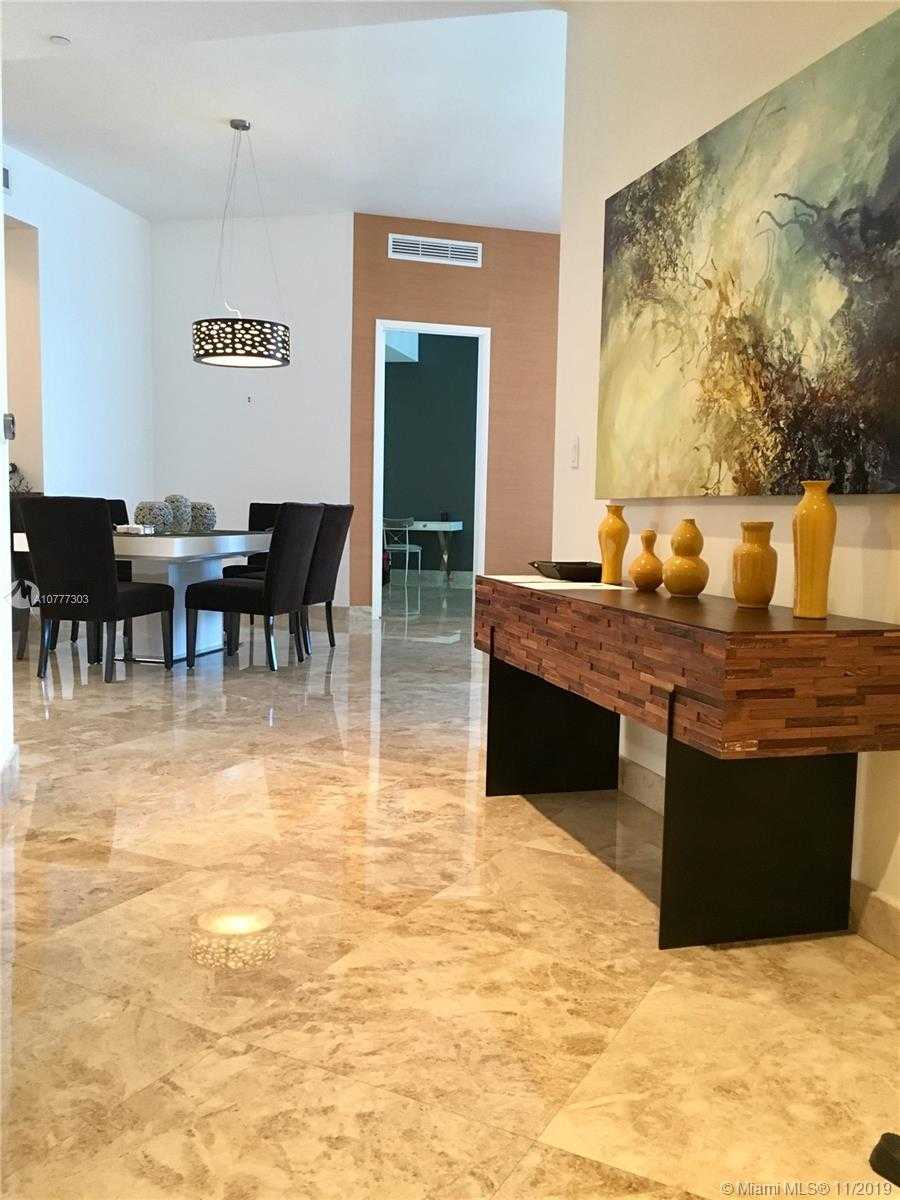 Imagen de Pequeño Objeto