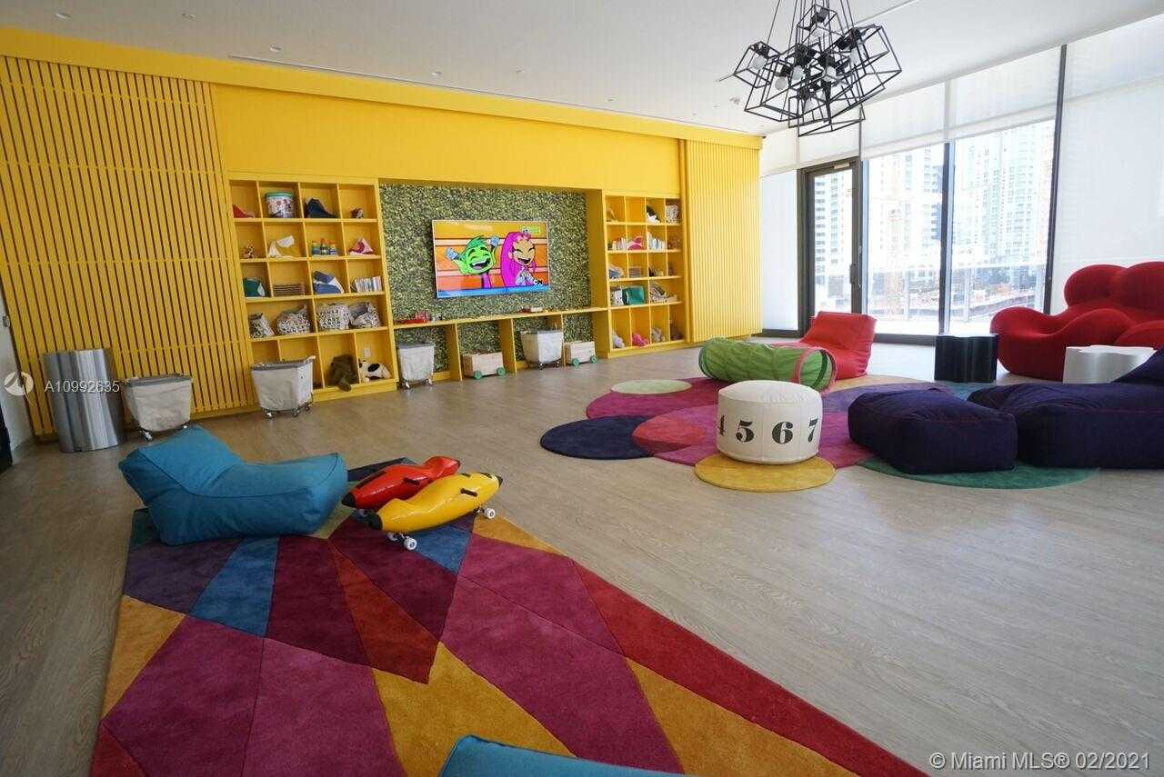 Imagen de Pequeño Objeto