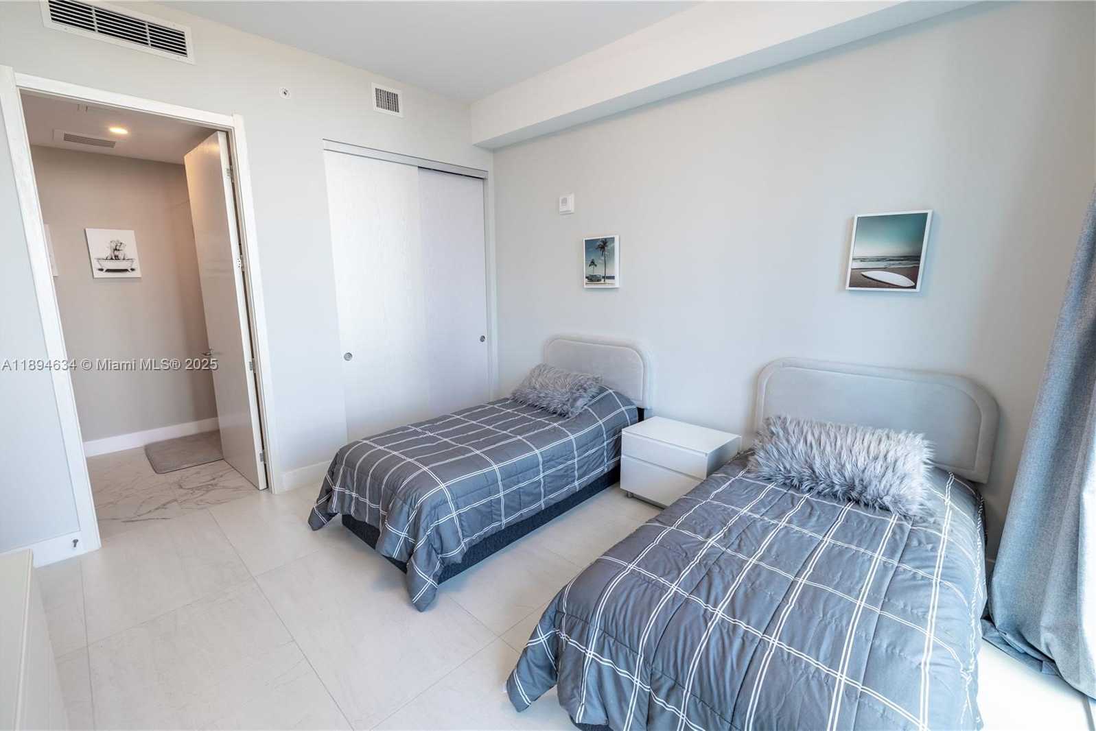 Imagen de Pequeño Objeto