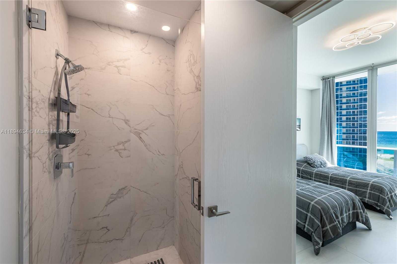 Imagen de Pequeño Objeto