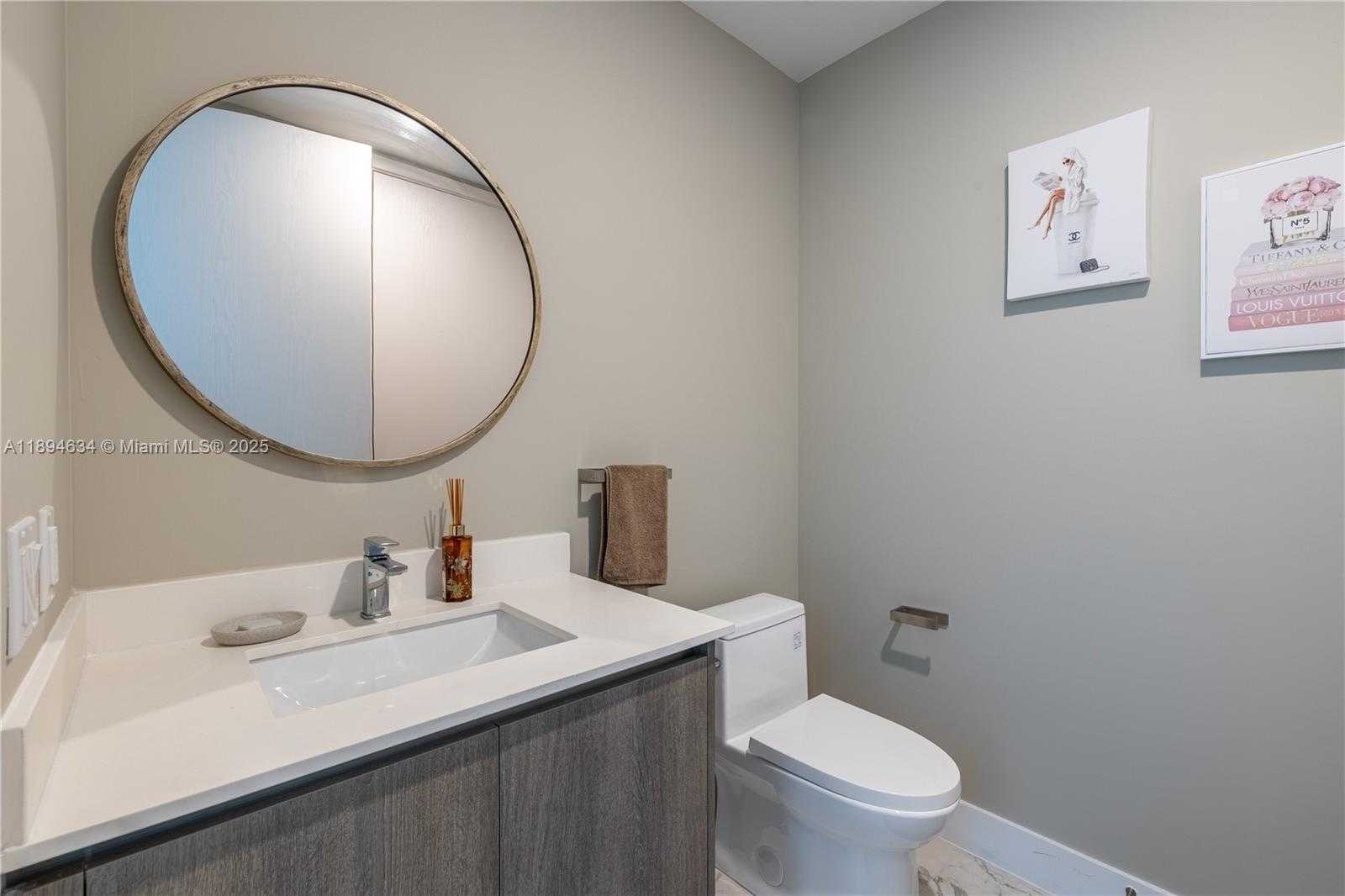 Imagen de Pequeño Objeto