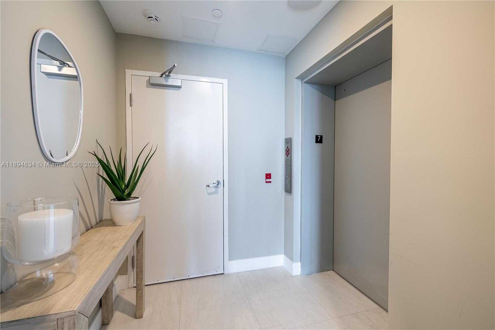 Imagen de Pequeño Objeto