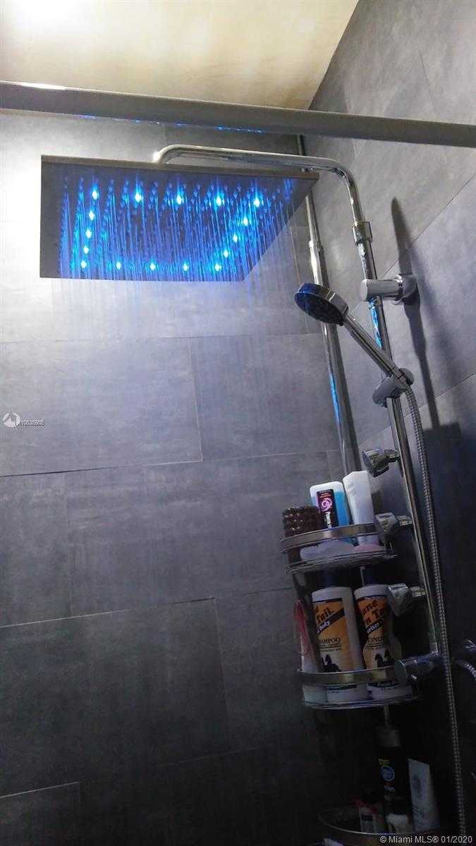 Imagen de Pequeño Objeto