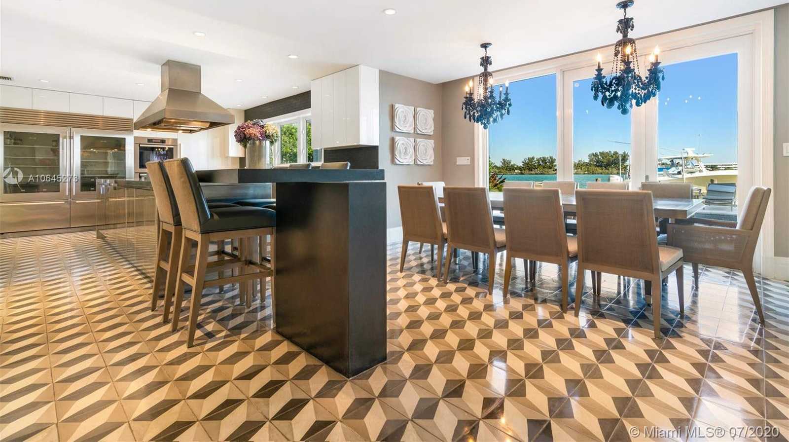 Small Image of 1475 NORTH VIEW DR, Miami Beach Number 14