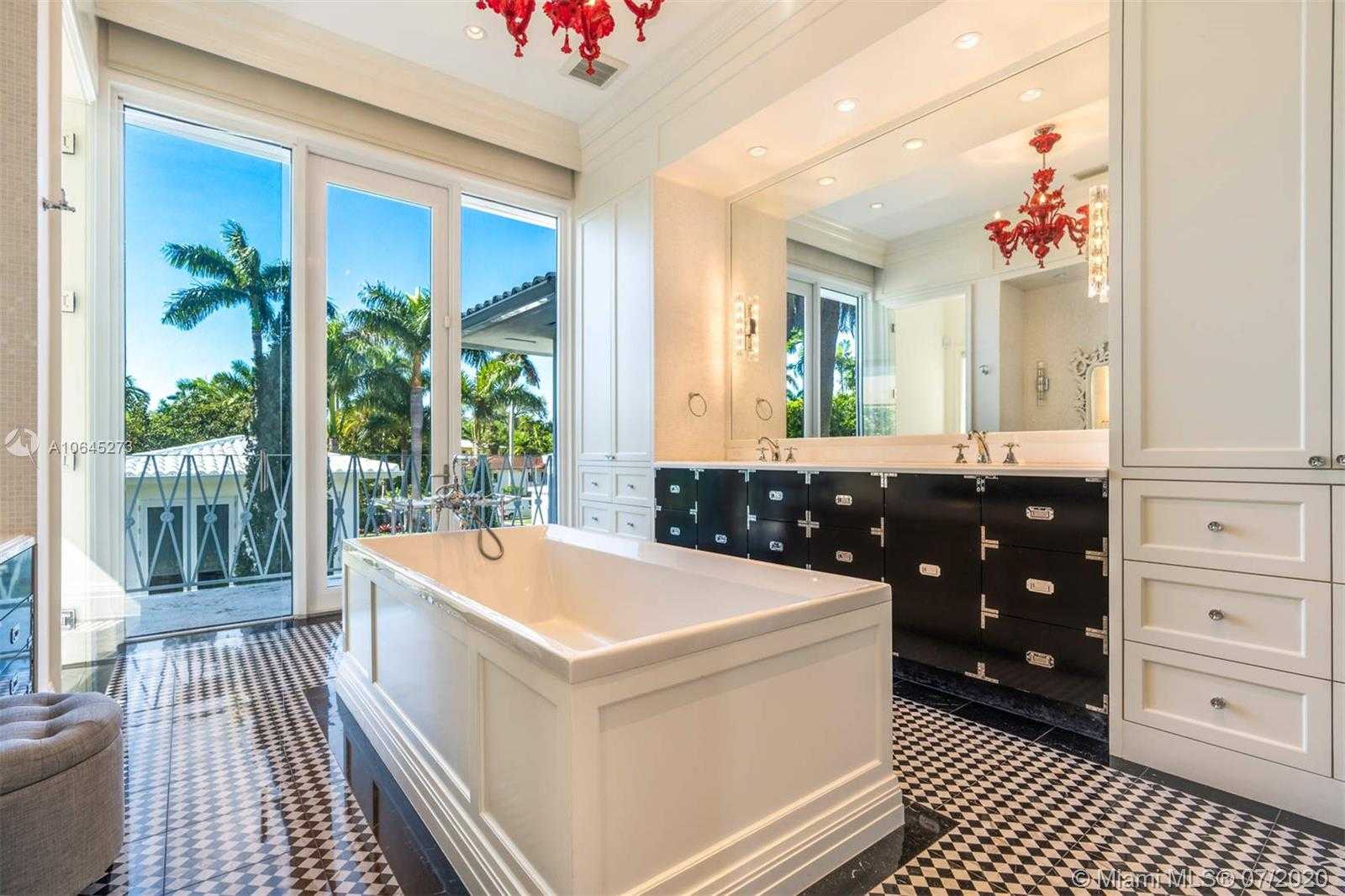 Small Image of 1475 NORTH VIEW DR, Miami Beach Number 19