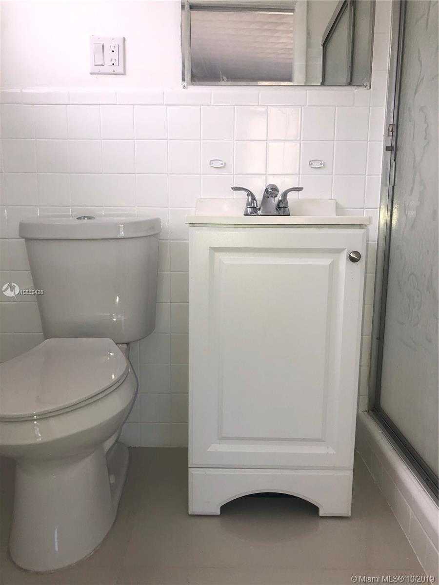 Small Object Image