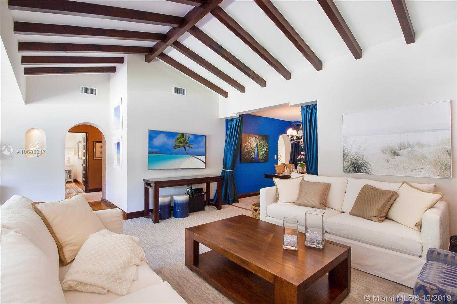 Small Image of 230 N Hibiscus Dr, Miami Beach, FL 33139, USA Number 2