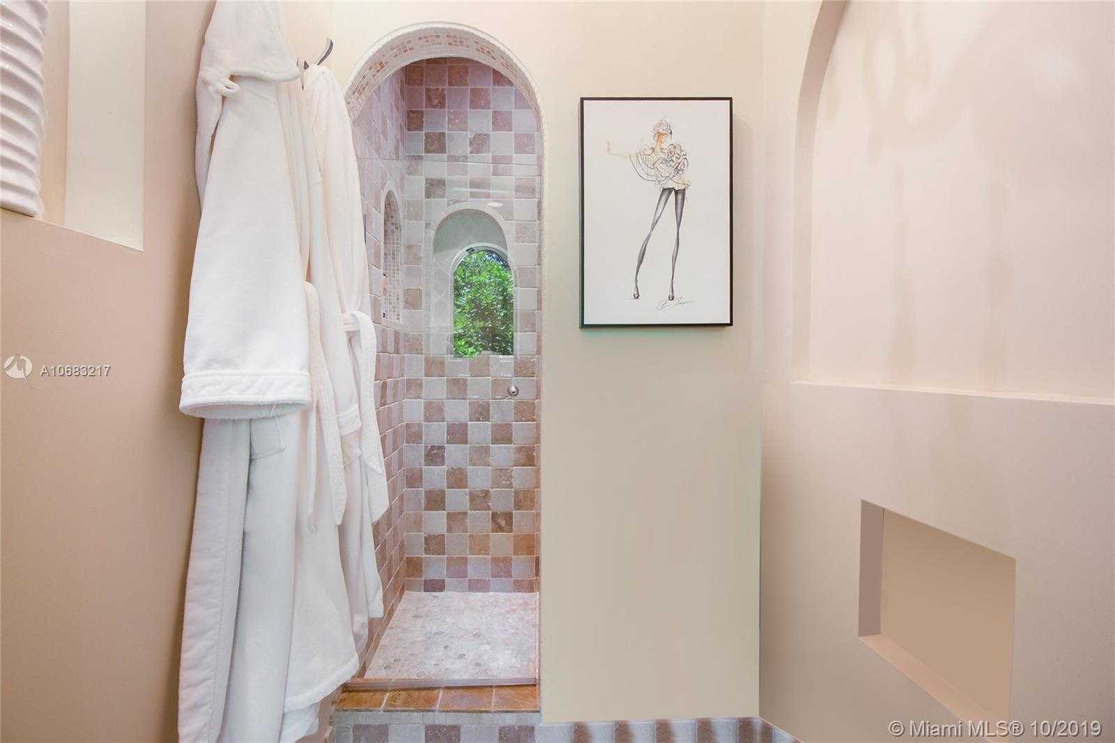 Small Image of 230 N Hibiscus Dr, Miami Beach, FL 33139, USA Number 21
