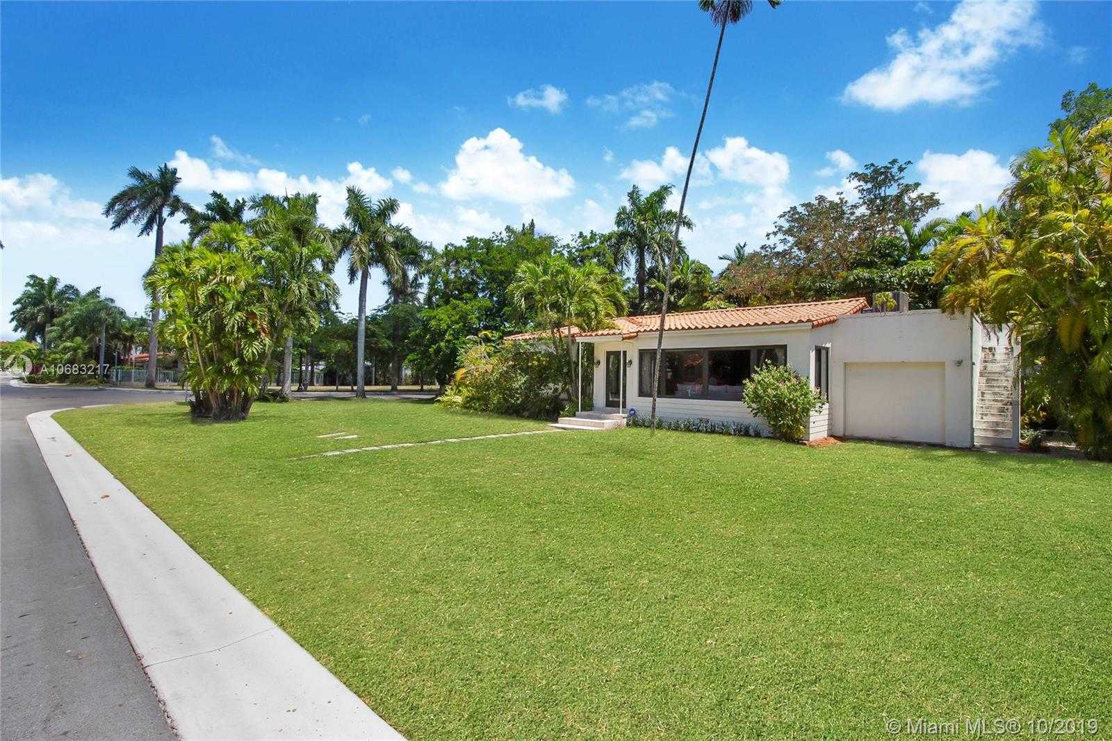 Small Image of 230 N Hibiscus Dr, Miami Beach, FL 33139, USA Number 26