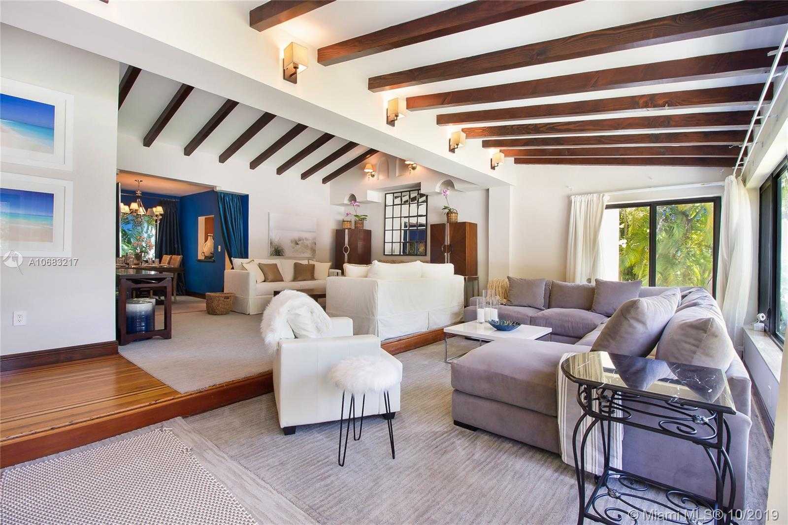 Small Image of 230 N Hibiscus Dr, Miami Beach, FL 33139, USA Number 4