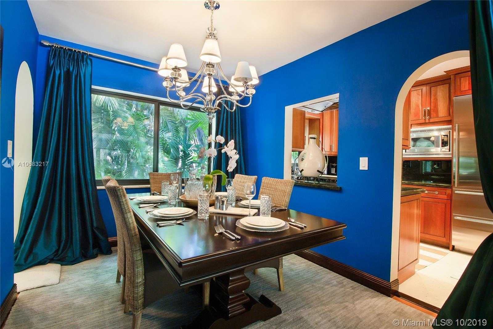 Small Image of 230 N Hibiscus Dr, Miami Beach, FL 33139, USA Number 6