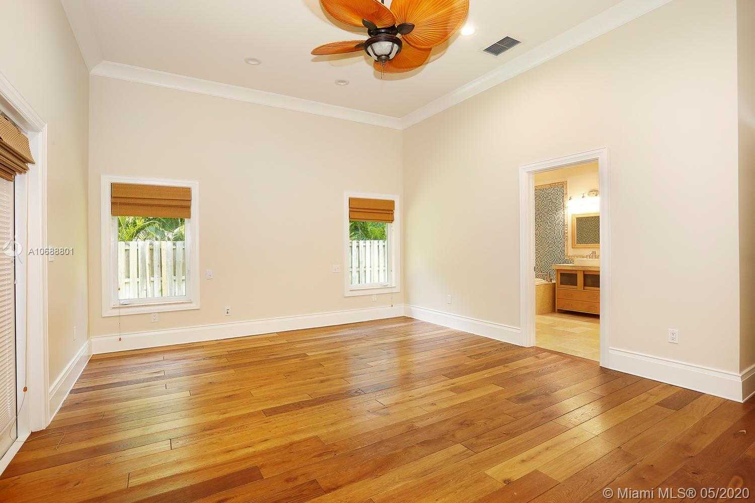 Small Image of 13471 SW 62nd Ave, Pinecrest, FL 33156, USA Number 33