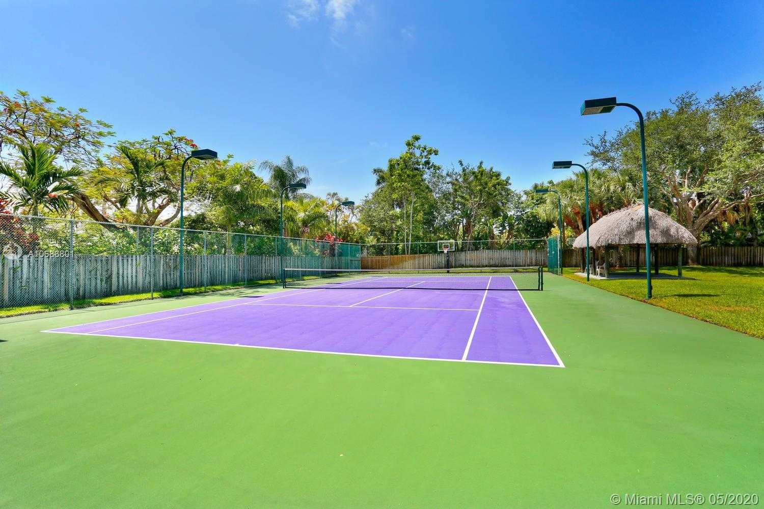 Small Image of 13471 SW 62nd Ave, Pinecrest, FL 33156, USA Number 40