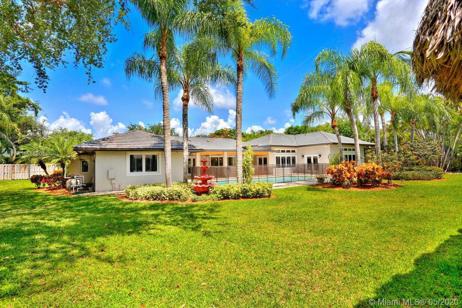 Small Image of 13471 SW 62nd Ave, Pinecrest, FL 33156, USA Number 43