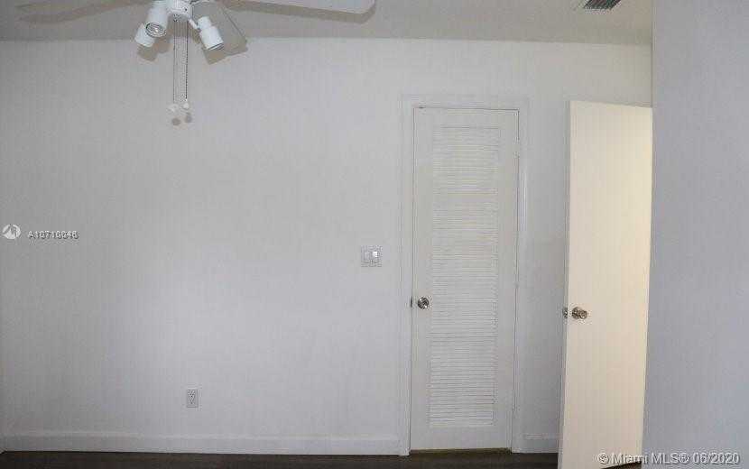 Small Object Image