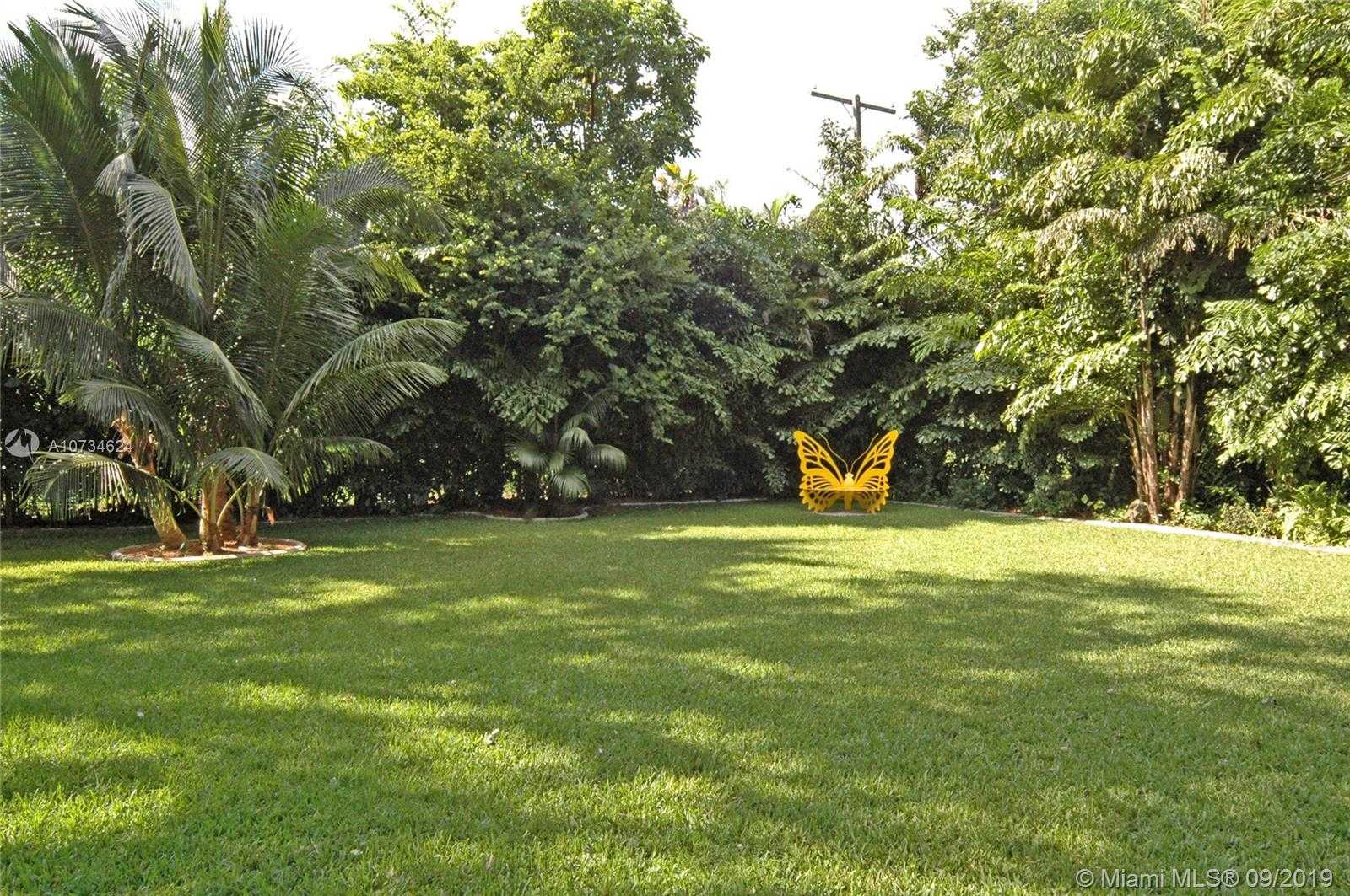 Small Object Image