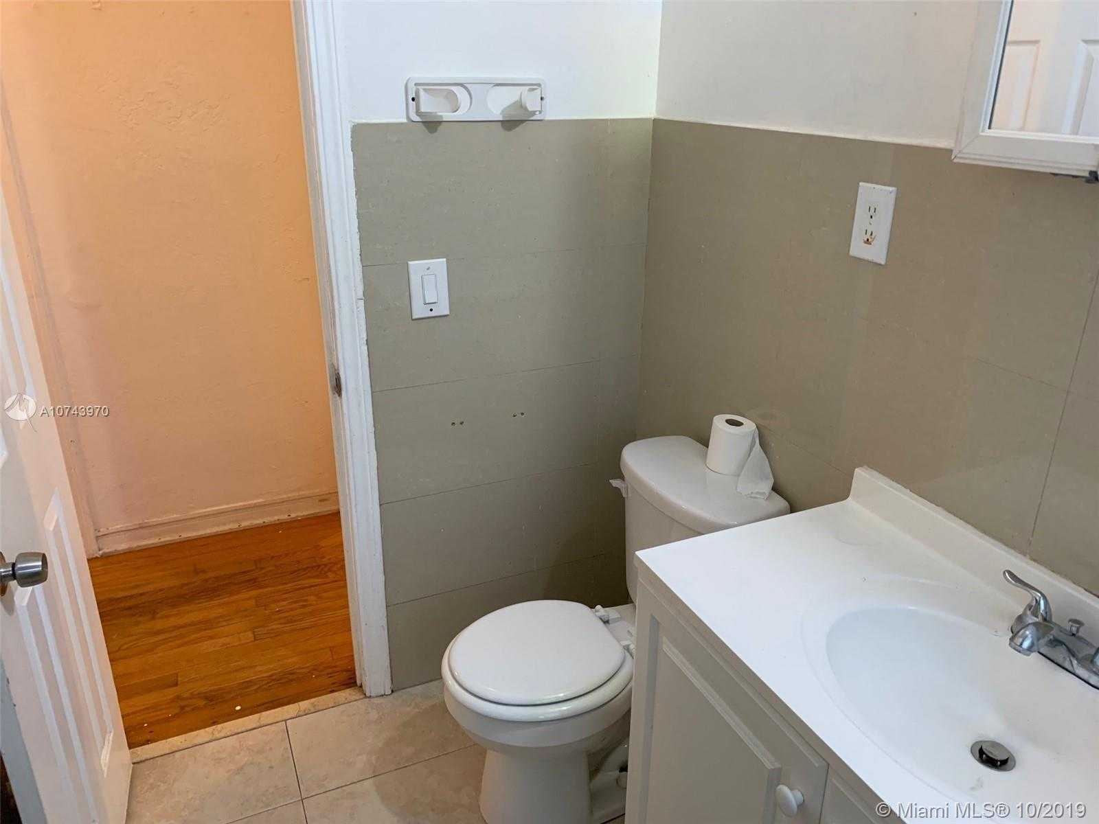 Small Object Image