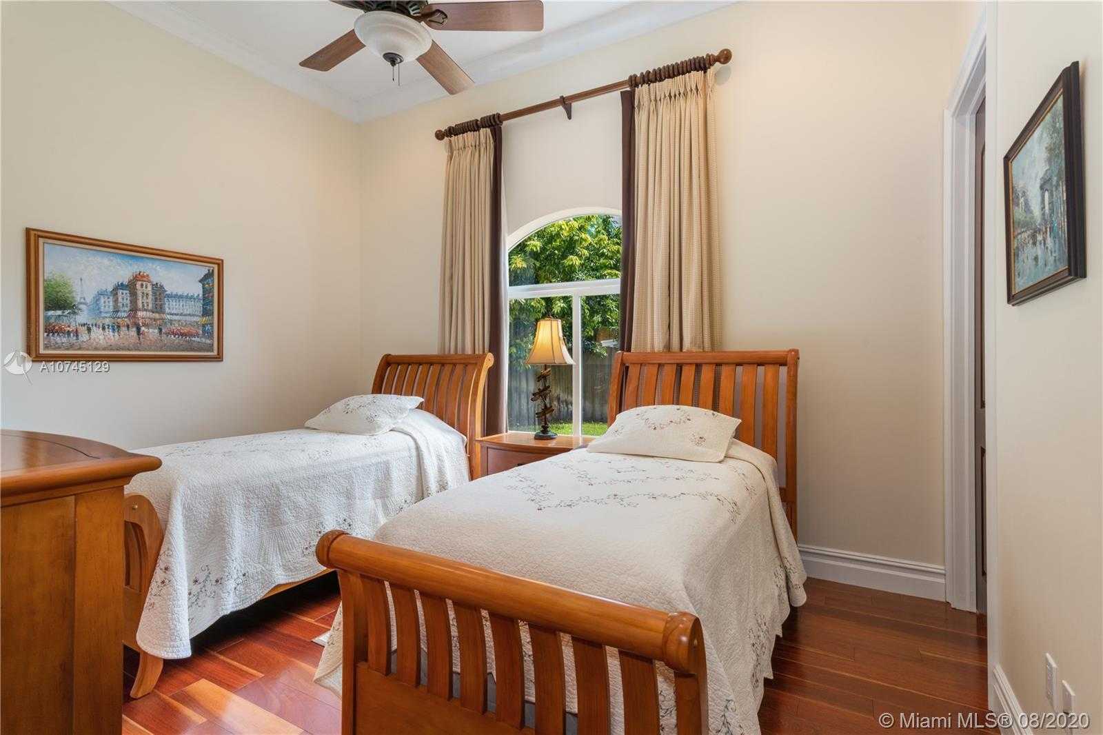 Small Image of 8101 SOUTH WEST 133RD ST, Pinecrest Number 26