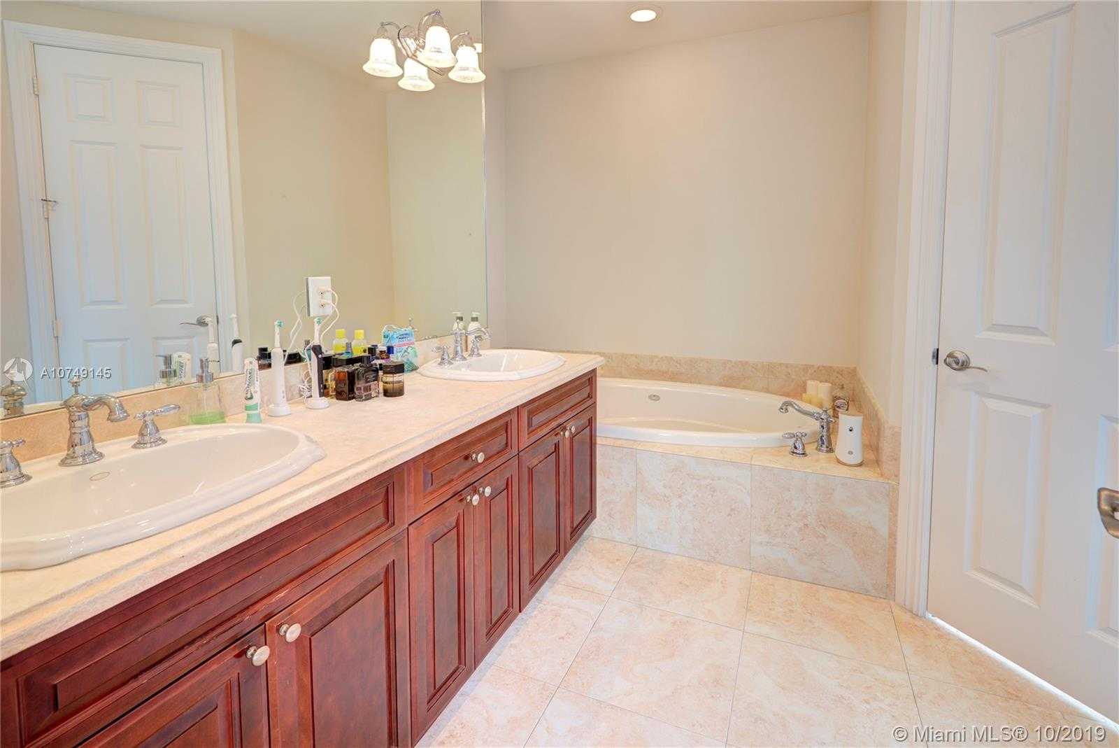 Small Image of 1515 SW 23RD STREET, Fort Lauderdale Number 19
