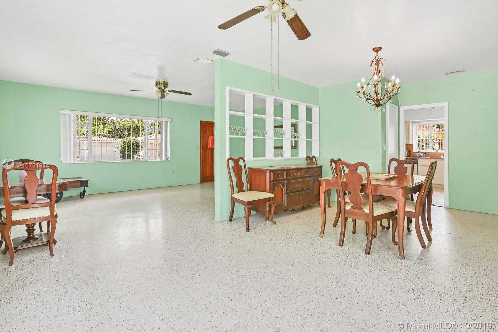 Small Image of 1225 LA MANCHA AVE, Coral Gables Number 15