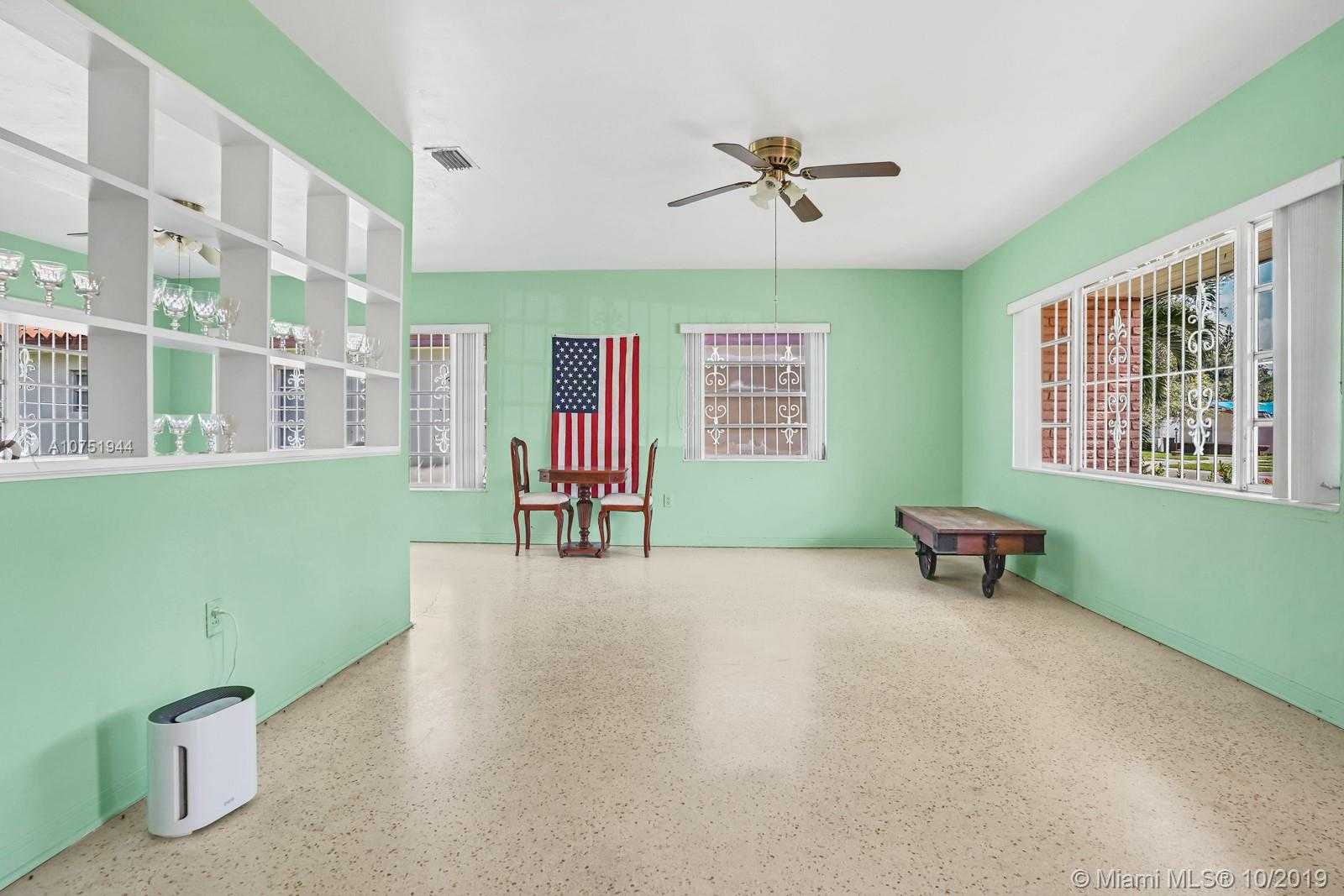 Small Image of 1225 LA MANCHA AVE, Coral Gables Number 18