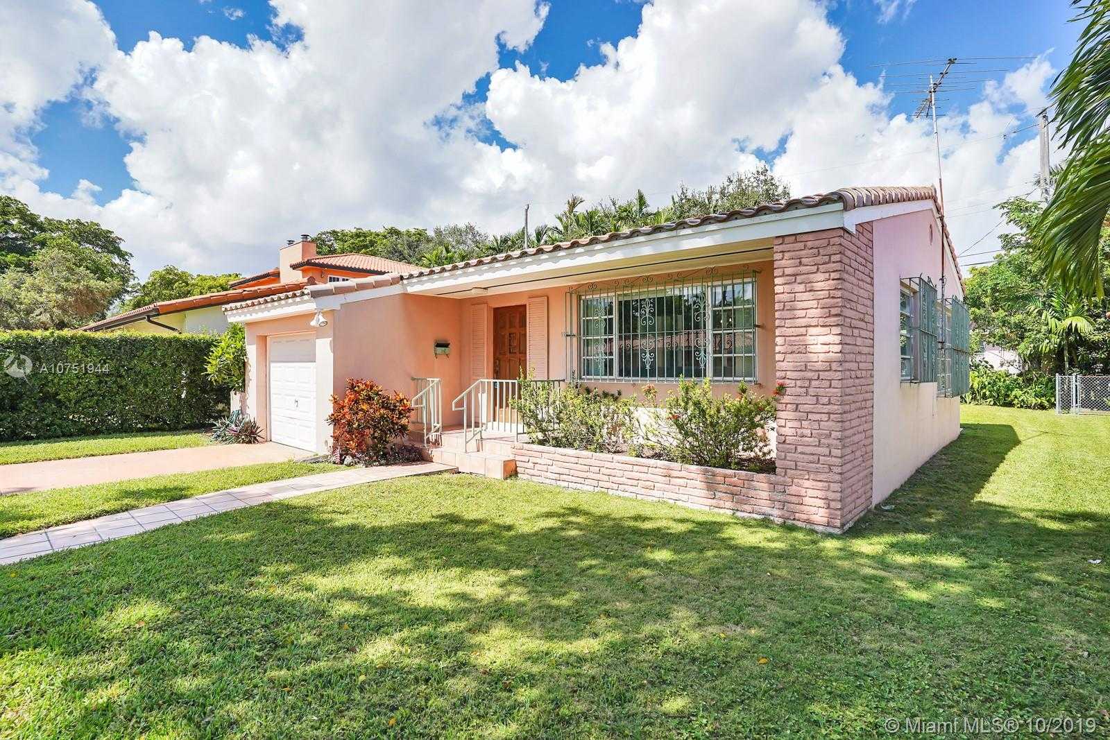 Small Image of 1225 LA MANCHA AVE, Coral Gables Number 22
