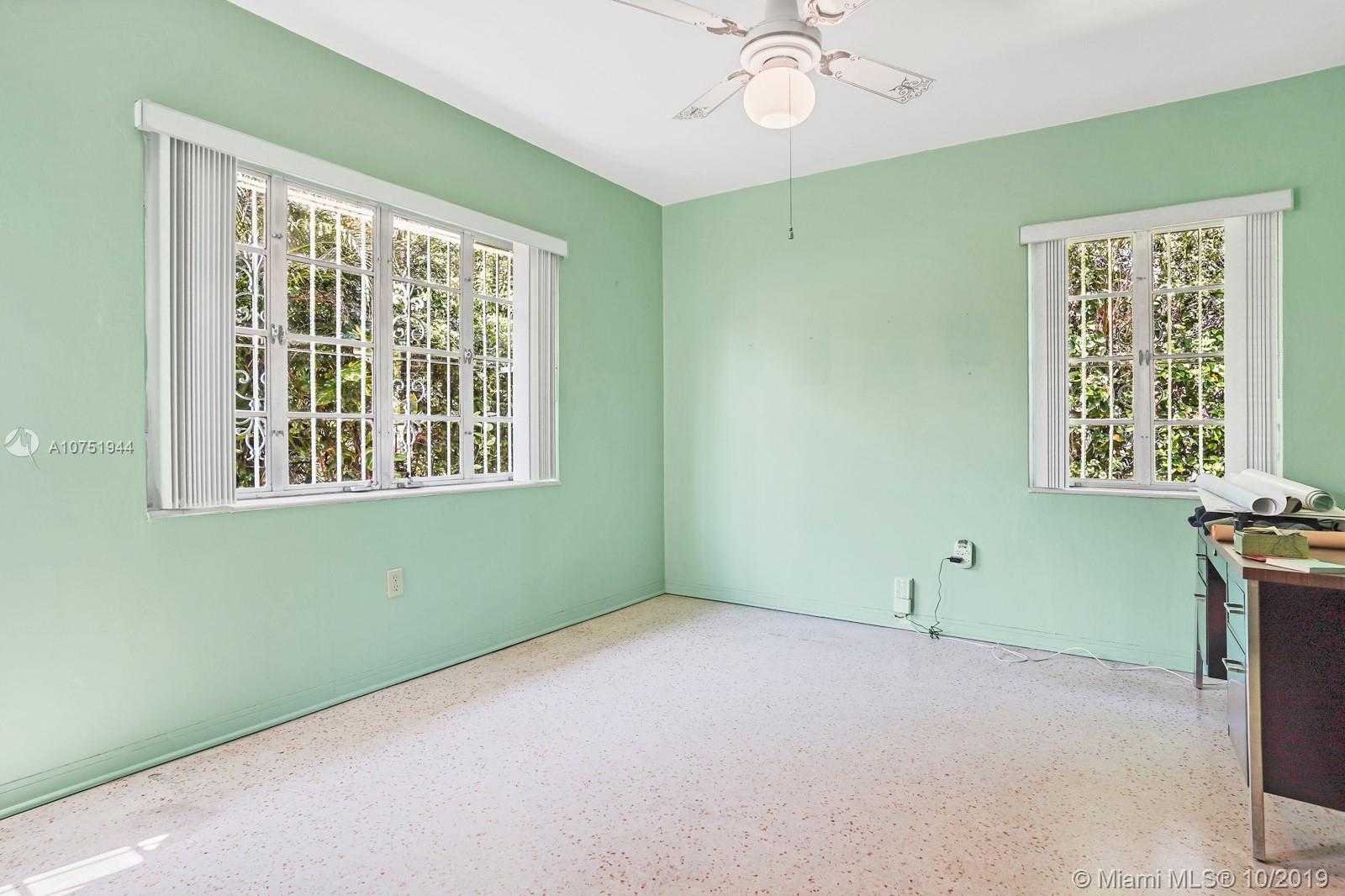 Small Image of 1225 LA MANCHA AVE, Coral Gables Number 8