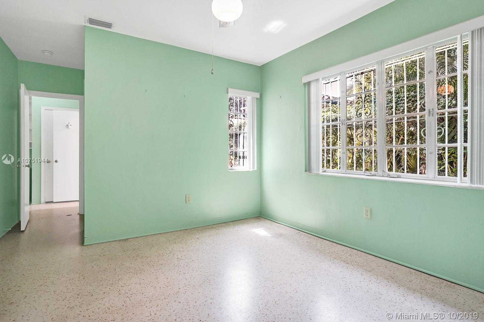 Small Image of 1225 LA MANCHA AVE, Coral Gables Number 9