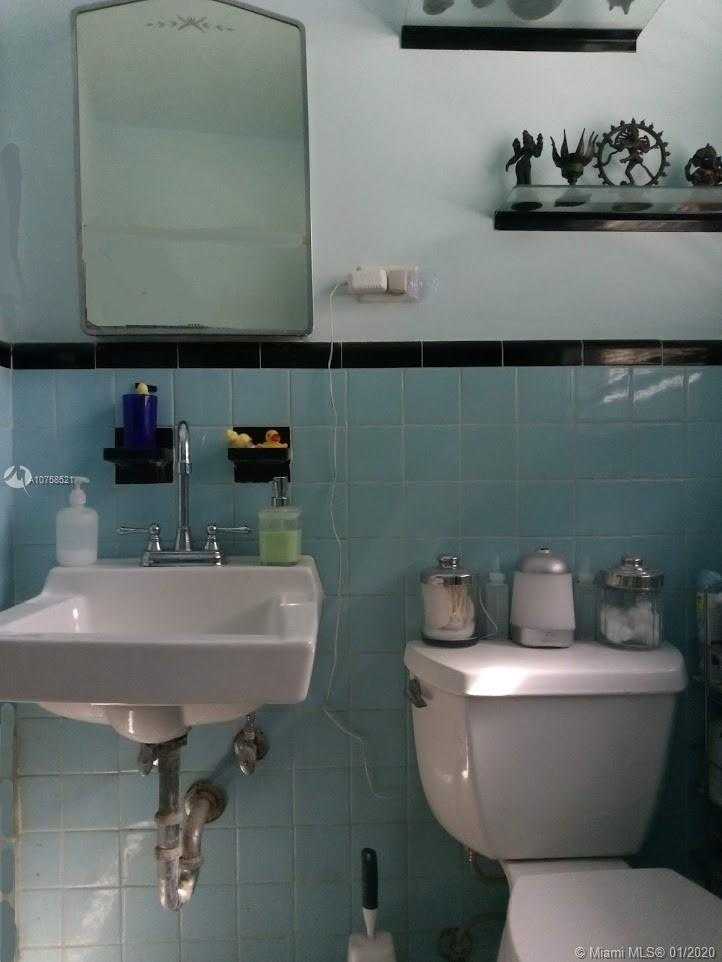 Small Object Image