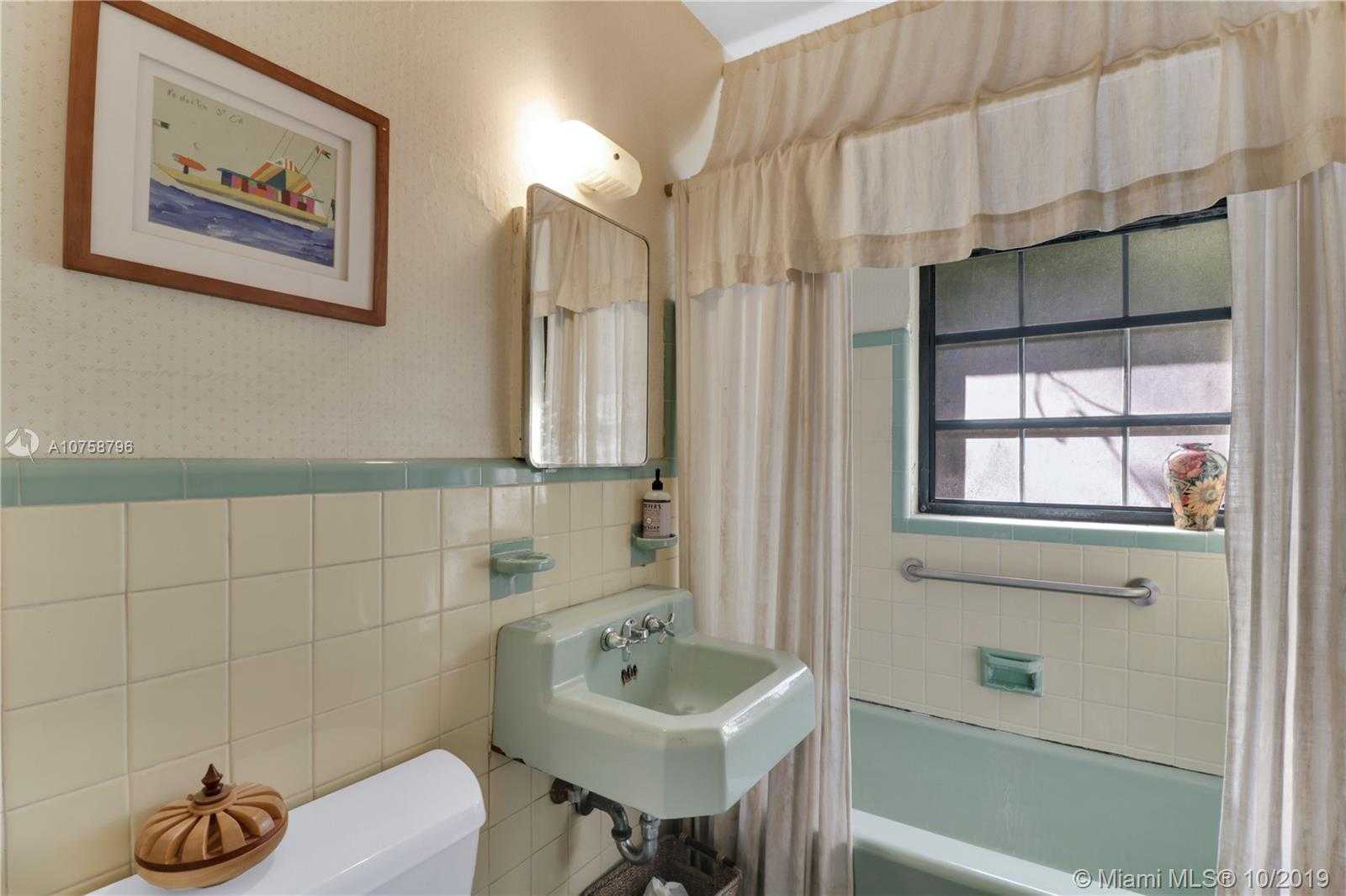 Small Image of 5890 SOUTH WEST 80TH ST, South Miami Number 17