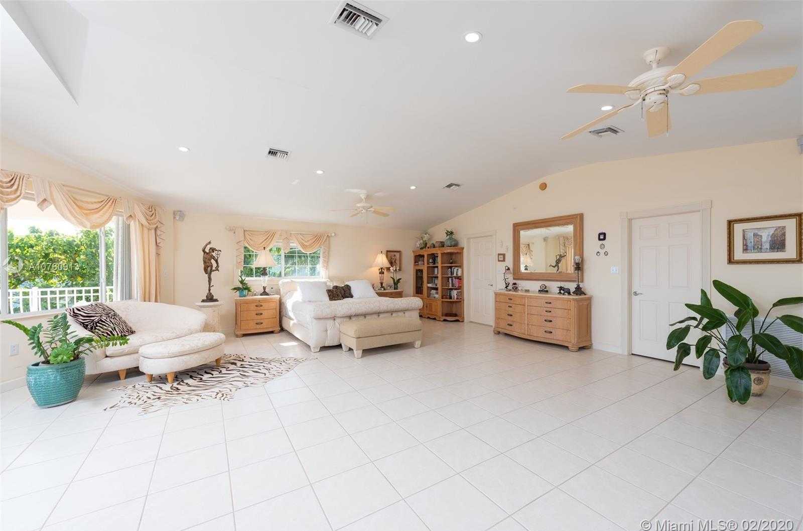 Small Image of 155 ATLANTIC CIRCLE DR, Tavernier Number 29