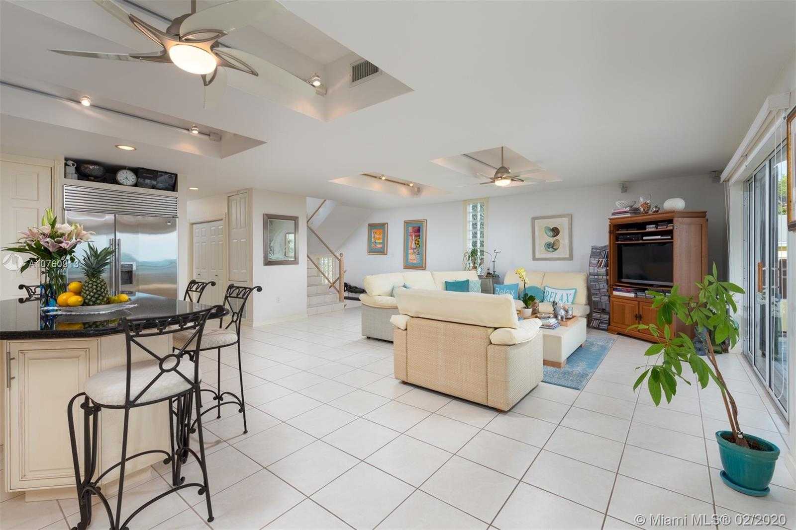 Small Image of 155 ATLANTIC CIRCLE DR, Tavernier Number 32