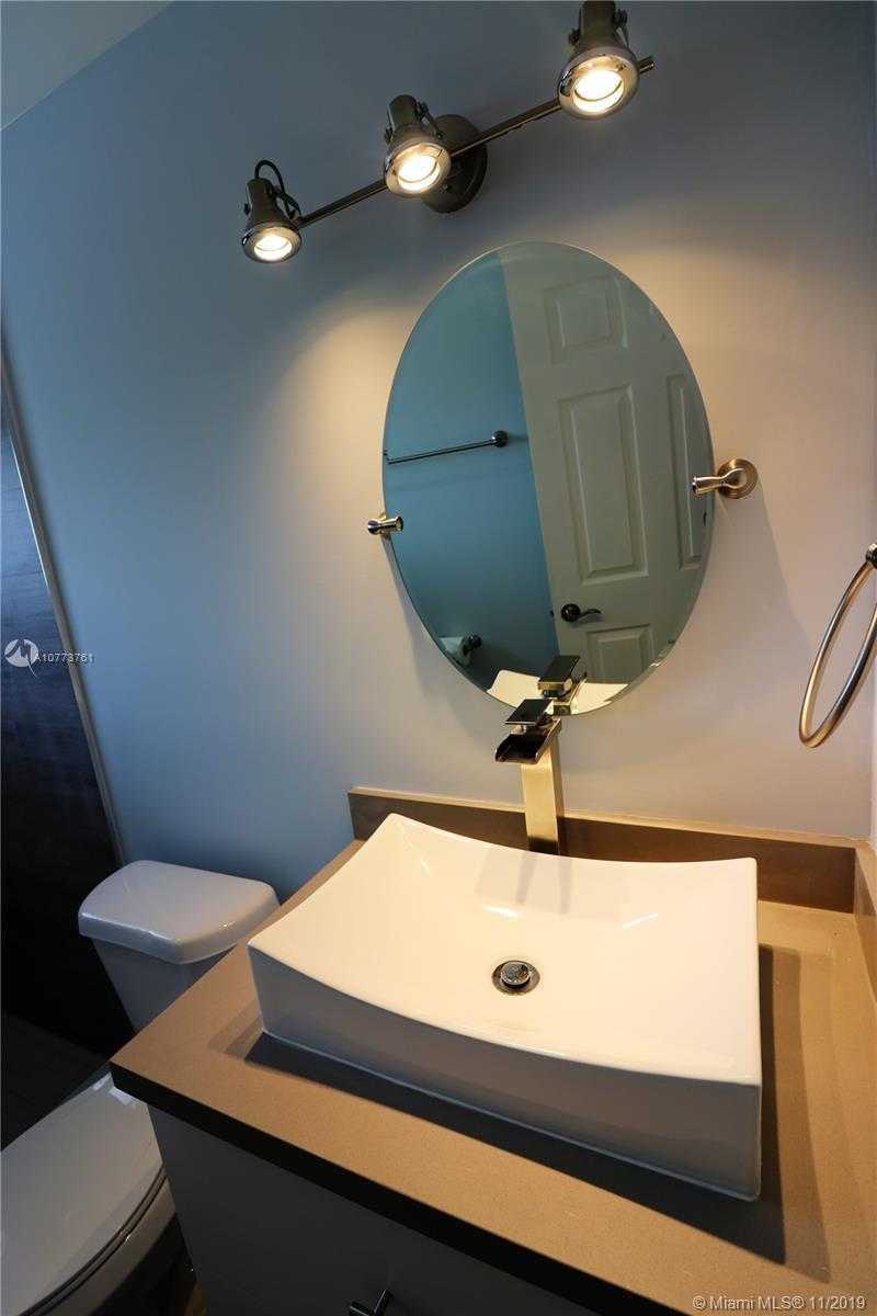 Small Image of 8220 NORTH WEST 181 ST, Miami Number 10
