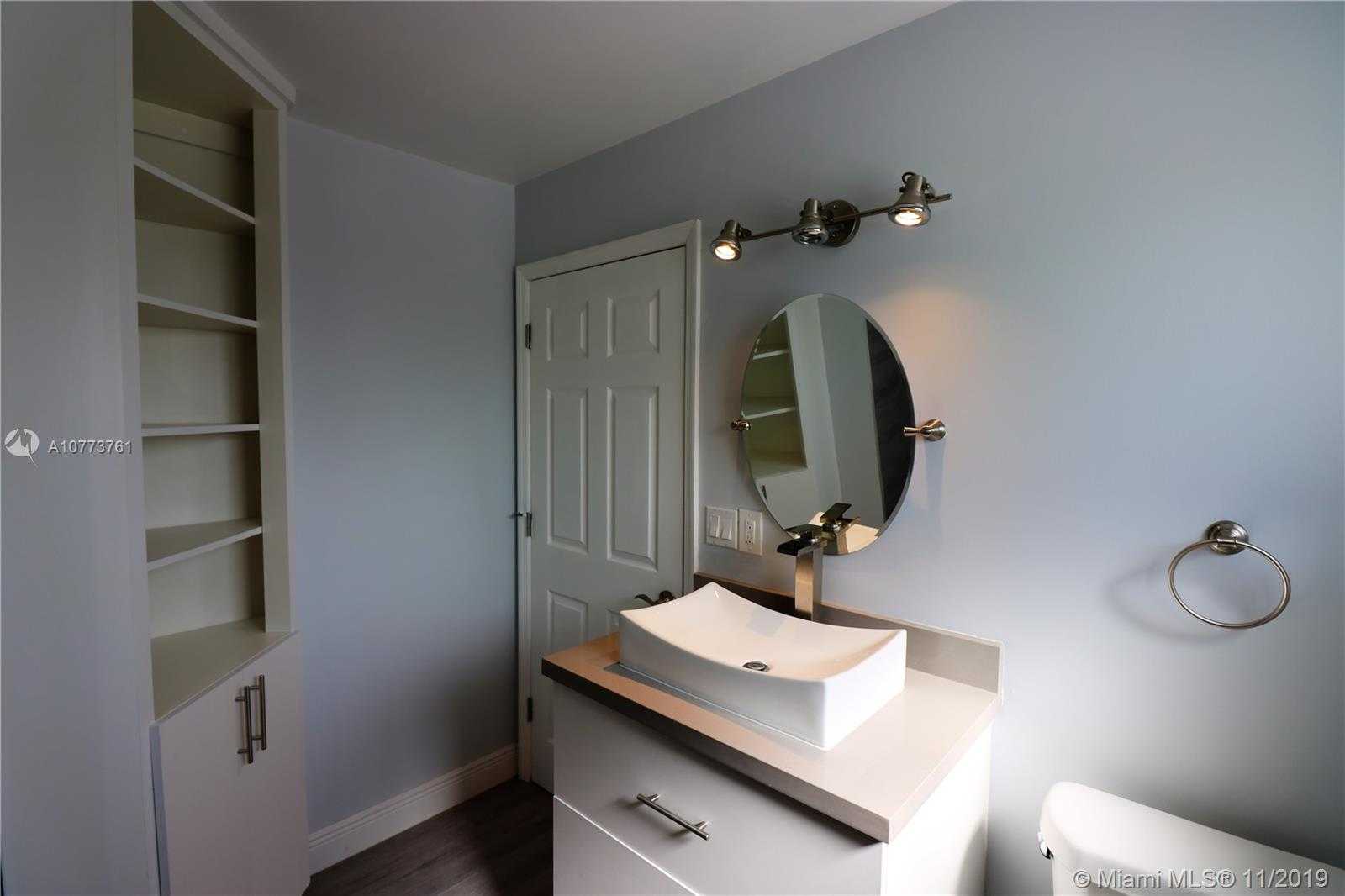 Small Image of 8220 NORTH WEST 181 ST, Miami Number 21