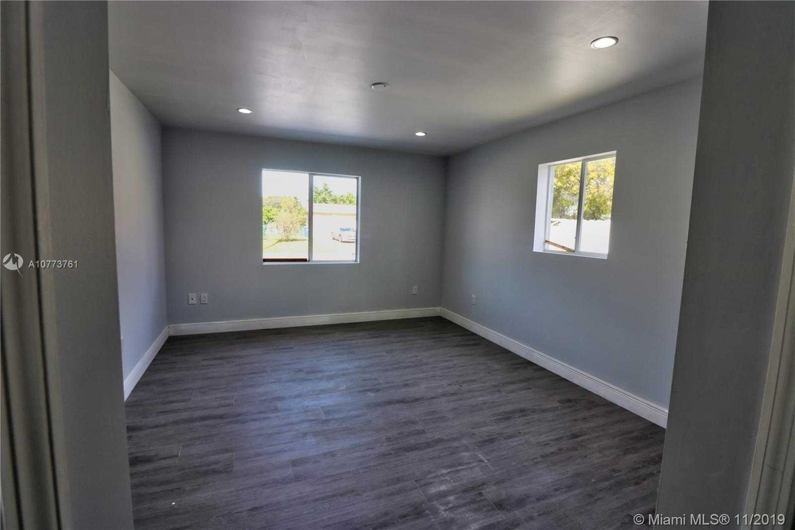 Small Image of 8220 NORTH WEST 181 ST, Miami Number 22