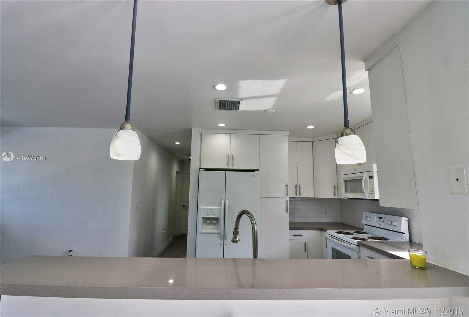 Small Image of 8220 NORTH WEST 181 ST, Miami Number 27