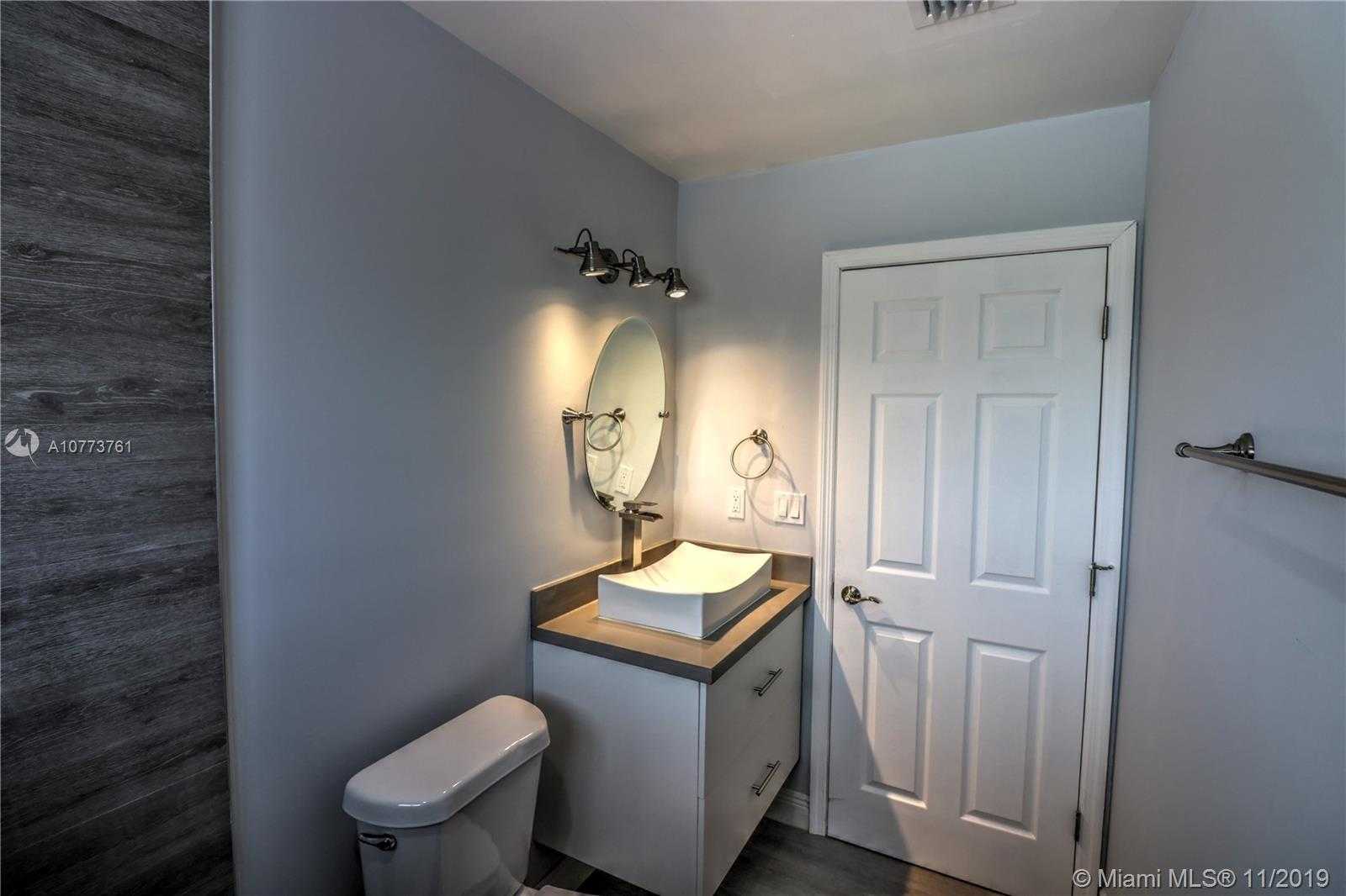 Small Image of 8220 NORTH WEST 181 ST, Miami Number 9