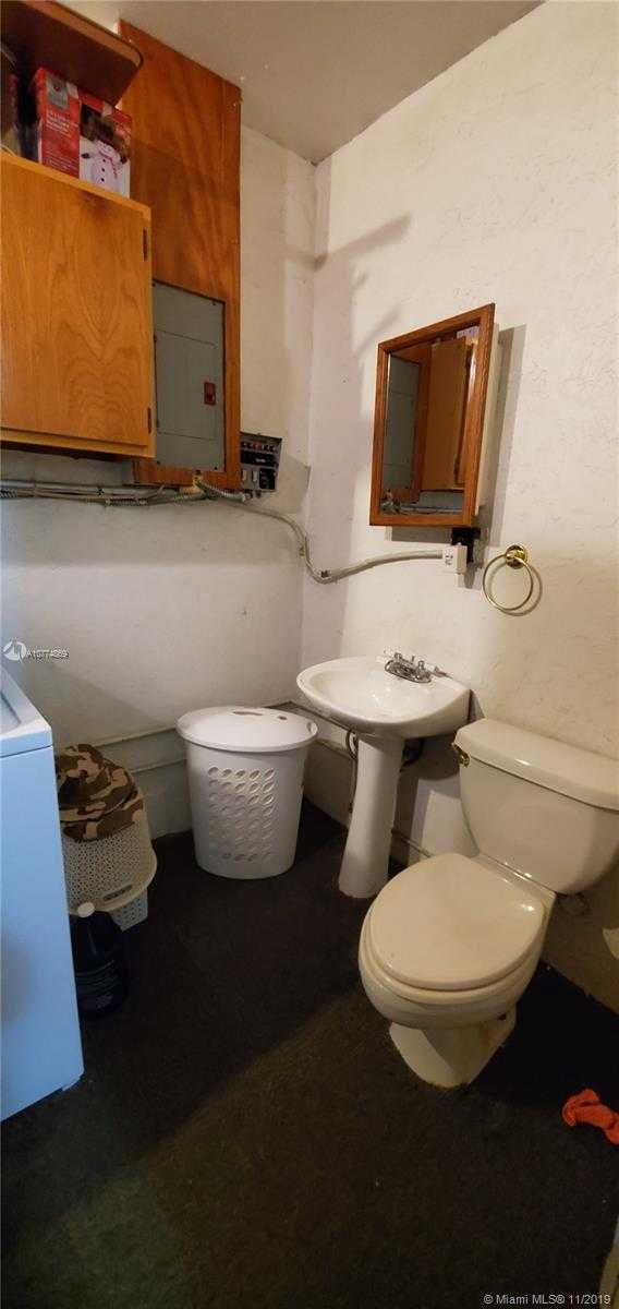 Small Object Image
